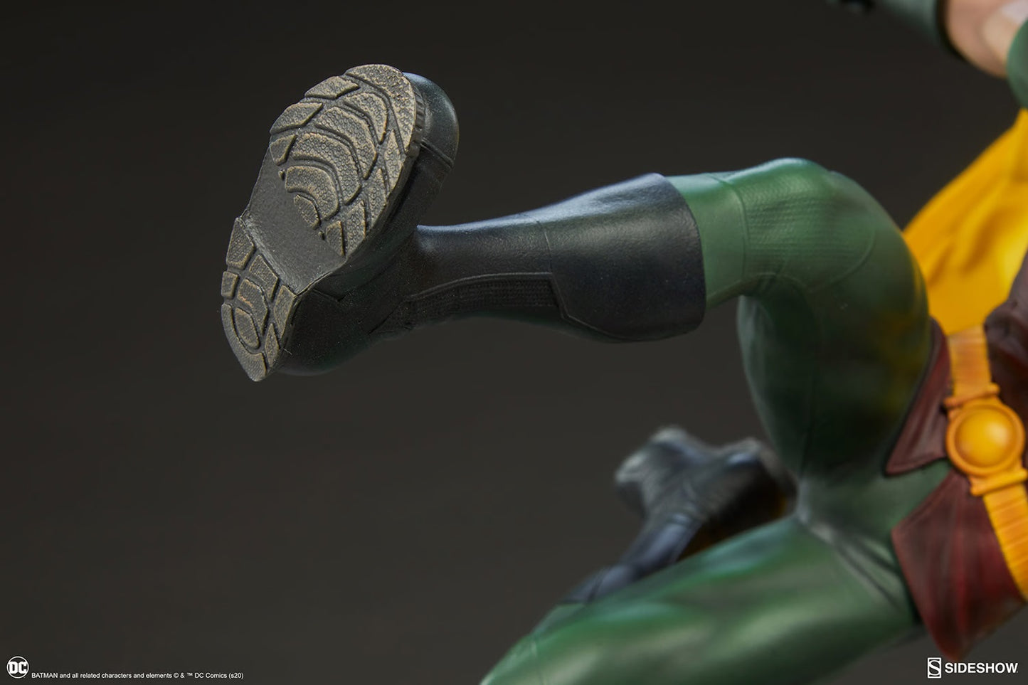 SIDESHOW COLLECTIBLES DC CLASSIC CHARACTER ROBIN STATUE 1/4 300748 - Anotoys Collectibles