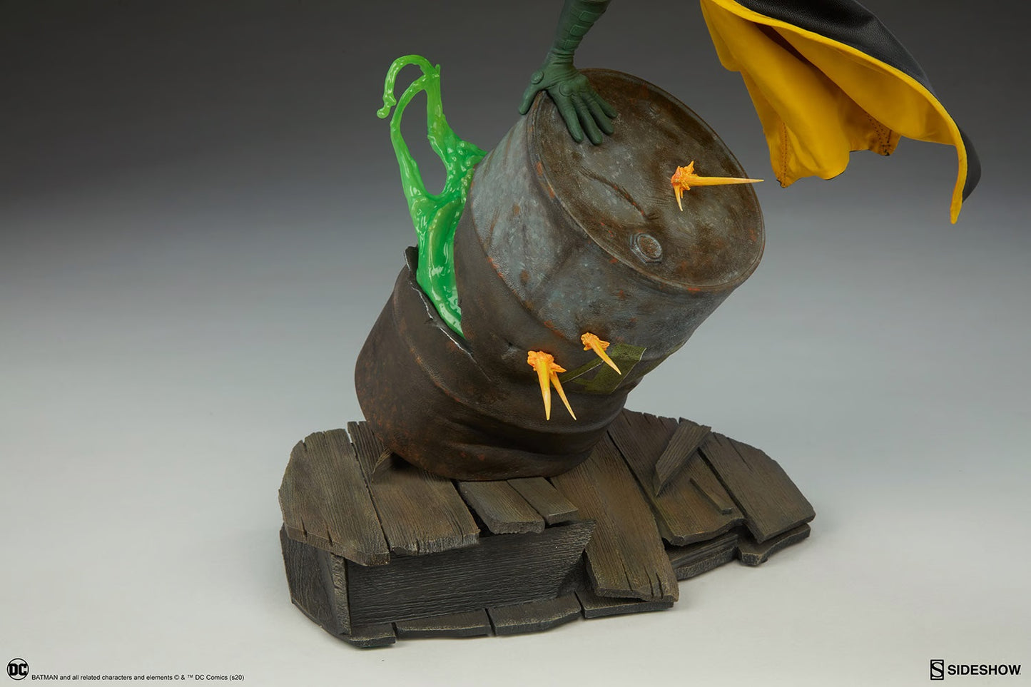 SIDESHOW COLLECTIBLES DC CLASSIC CHARACTER ROBIN STATUE 1/4 300748 - Anotoys Collectibles