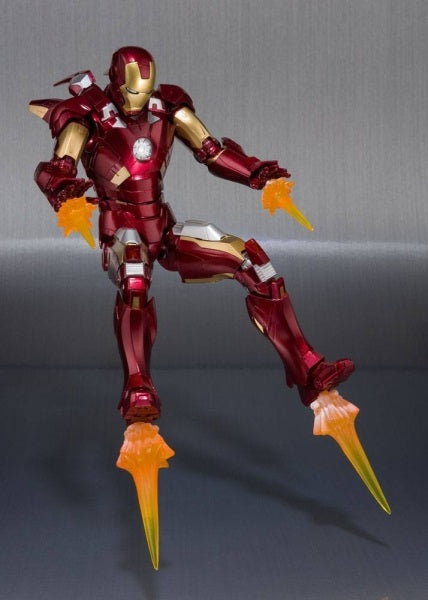 SH FIGUARTS IRONMAN MK-7 AND HALL OF ARMOR - 55100 - Anotoys Collectibles