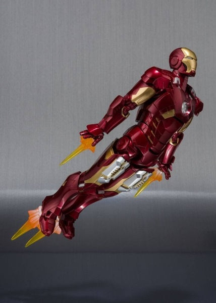SH FIGUARTS IRONMAN MK-7 AND HALL OF ARMOR - 55100 - Anotoys Collectibles