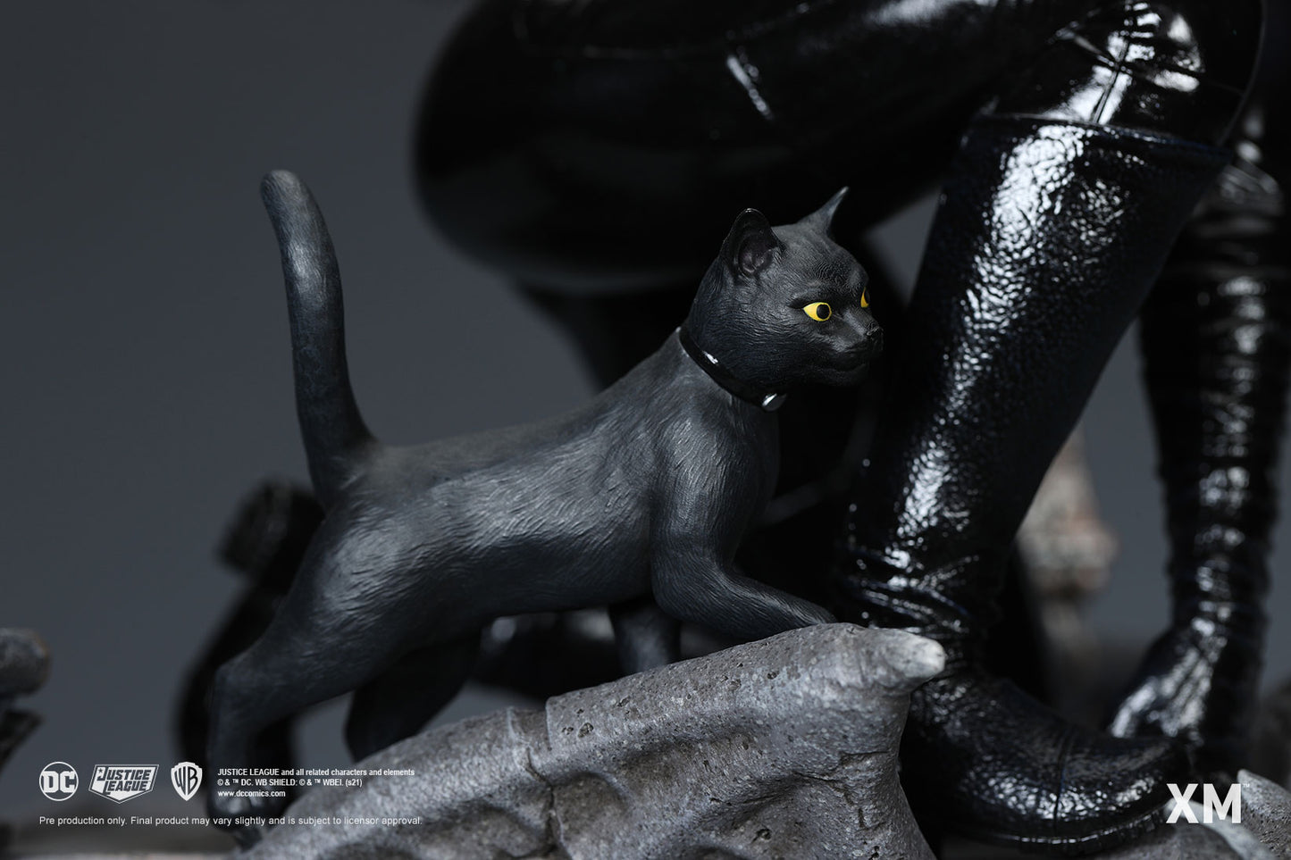 XM STUDIOS DC CATWOMAN REBIRTH 1/6 STATUE - XM100018MSG - Anotoys Collectibles