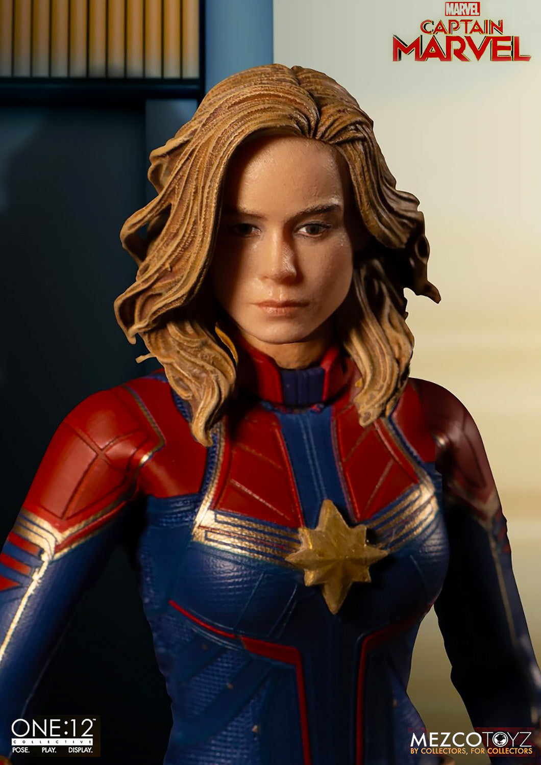 MEZCO TOYZ CAPTAIN MARVEL COLLECTIVE 1/12 SCALE - 76670 - Anotoys Collectibles
