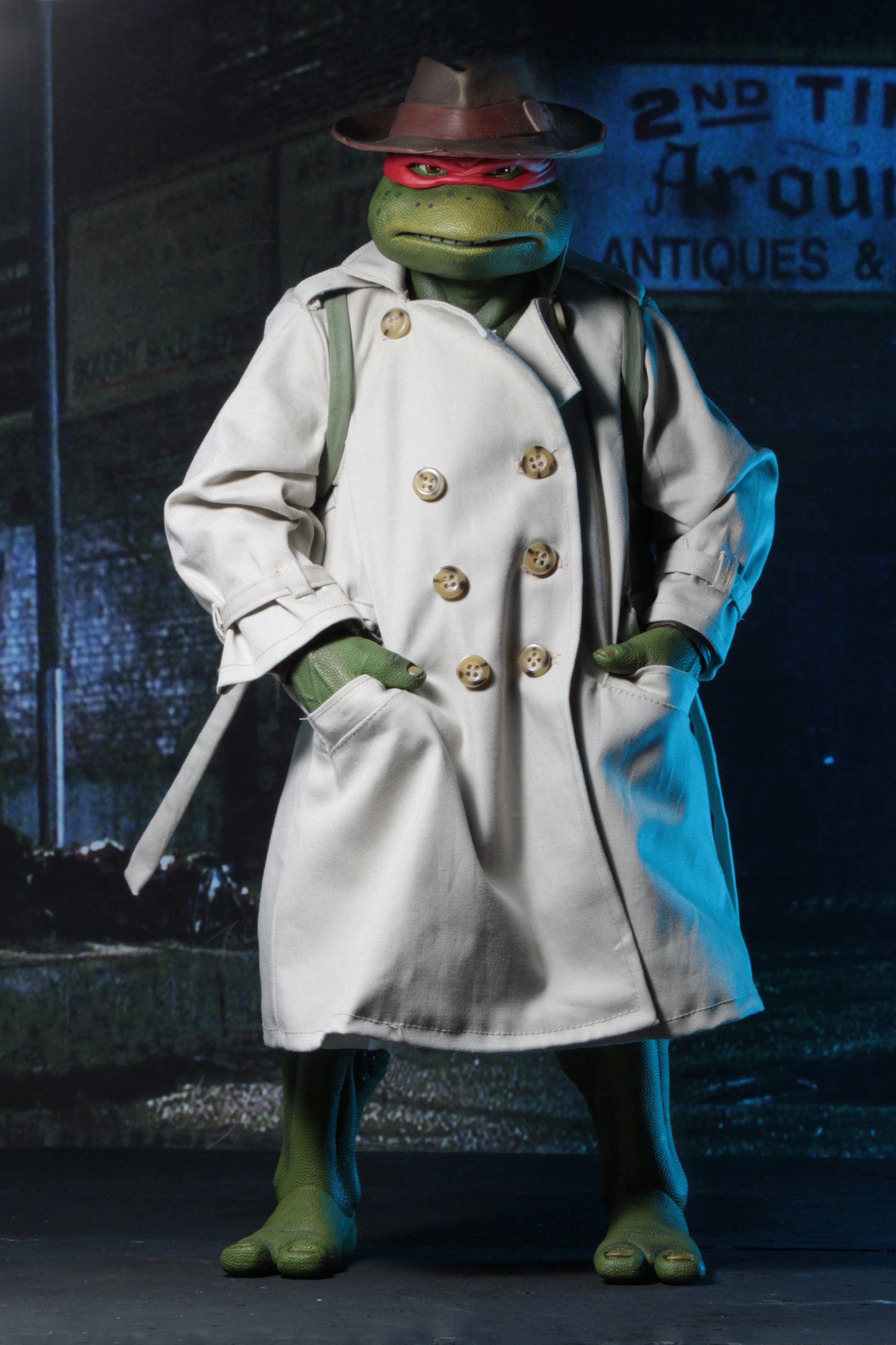 NECA TMNT 1990 MOVIE - 1/4 SCALE FIGURE - RAPHAEL DISGUISE - NE54065-02(PRE-ORDER)