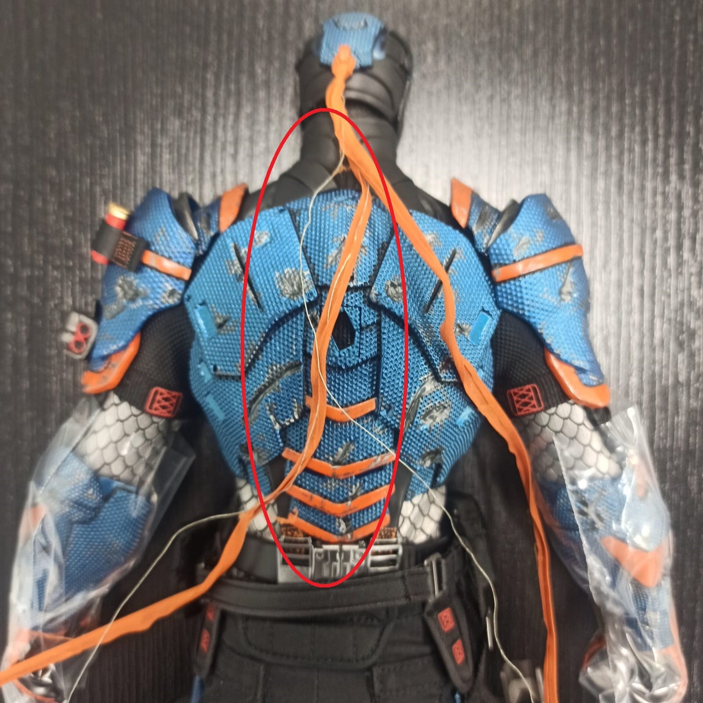 HOT TOYS DC BATMAN ARKHAM ORIGINS DEATHSTROKE COLLECTIBLE FIGURE 1/6 VGM30-D - Anotoys Collectibles