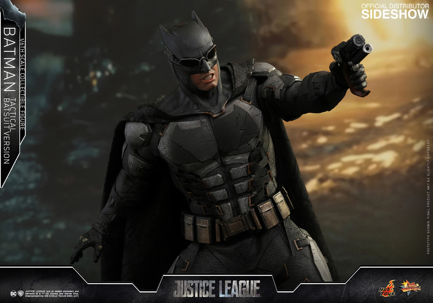 HOT TOYS DC JUSTICE LEAGUE BATMAN TACTICAL BATSUIT VERSION 1/6 MMS432 - Anotoys Collectibles