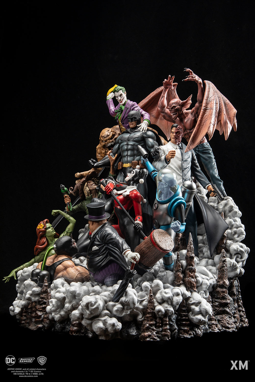 XM STUDIOS DC BATMAN SANITY DAVID FINCH FULL-COLOR 1/6 SCALE - XM100046MSGB - Anotoys Collectibles