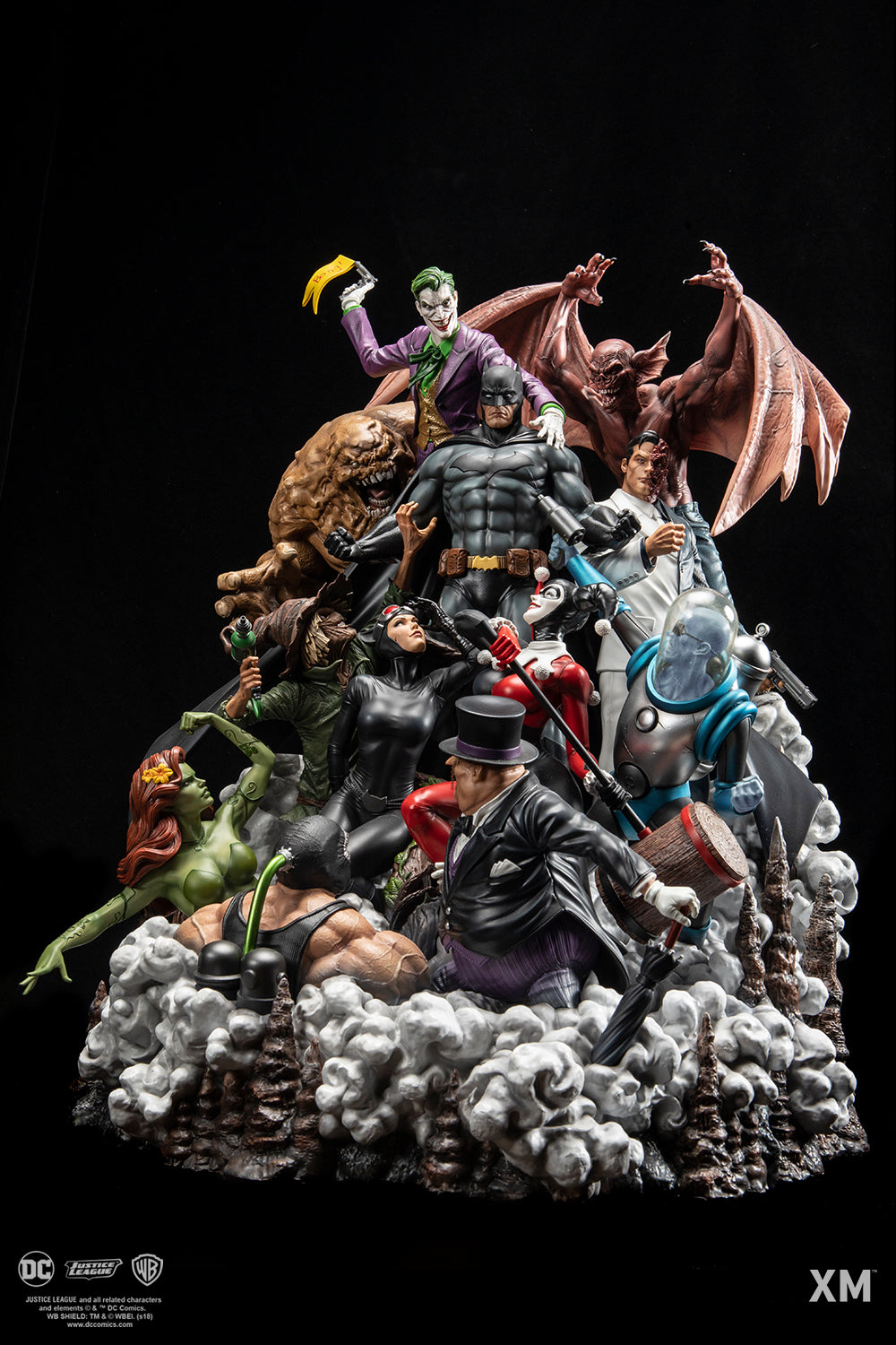 XM STUDIOS DC BATMAN SANITY DAVID FINCH FULL-COLOR 1/6 SCALE - XM100046MSGB - Anotoys Collectibles
