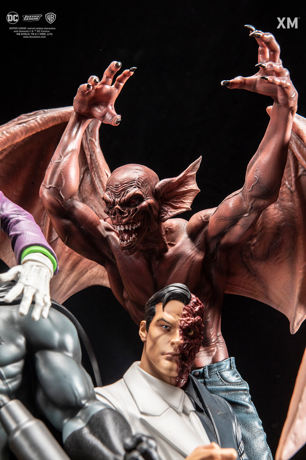 XM STUDIOS DC BATMAN SANITY DAVID FINCH FULL-COLOR 1/6 SCALE - XM100046MSGB - Anotoys Collectibles