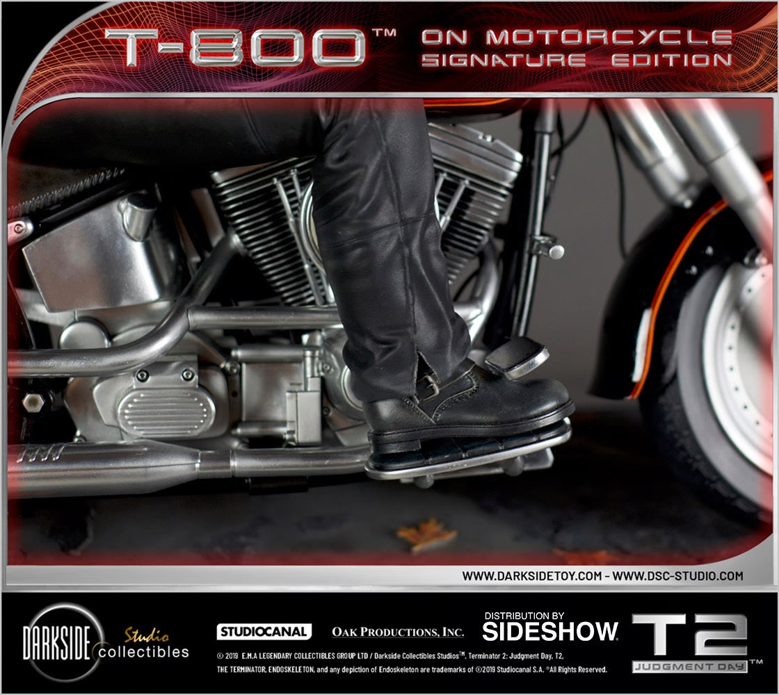 SIDESHOW COLLECTIBLES TERMINATOR 2: JUDGEMENT DAY – T-800 ON MOTORCYCLE STATUE 905456 - Anotoys Collectibles