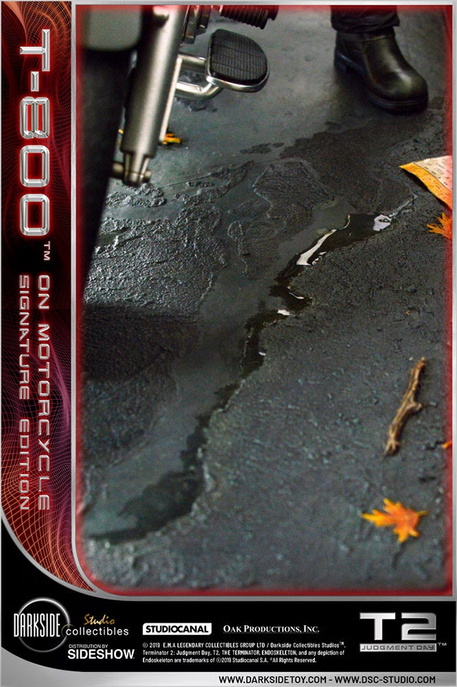 SIDESHOW COLLECTIBLES TERMINATOR 2: JUDGEMENT DAY – T-800 ON MOTORCYCLE STATUE 905456 - Anotoys Collectibles