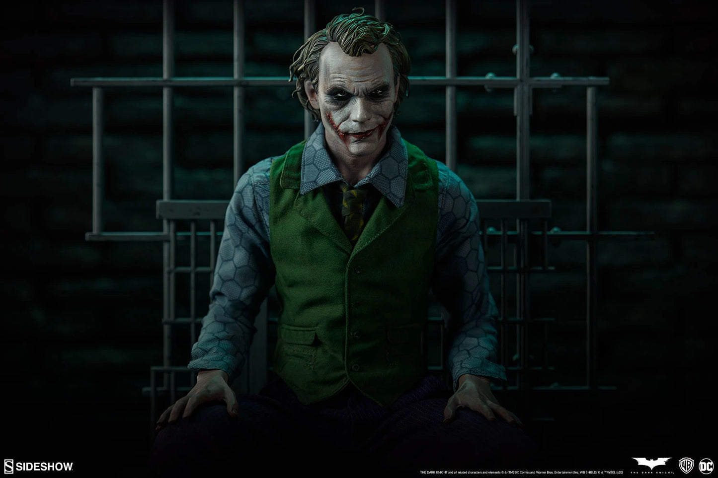 SIDESHOW THE JOKER PREMIUM FORMAT 1/4 300717 - Anotoys Collectibles