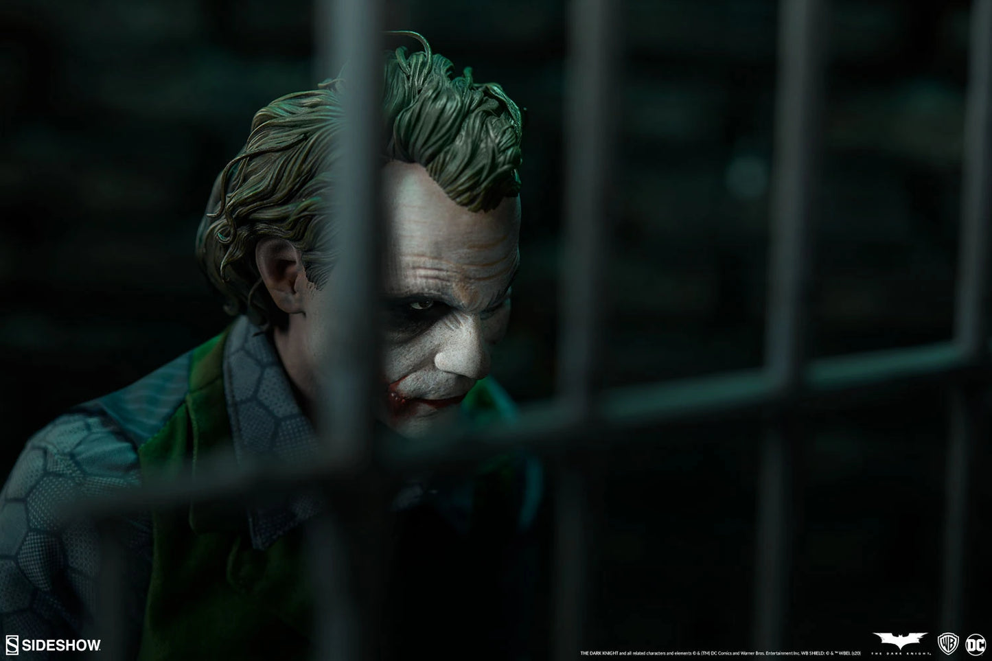 SIDESHOW THE JOKER PREMIUM FORMAT 1/4 300717 - Anotoys Collectibles