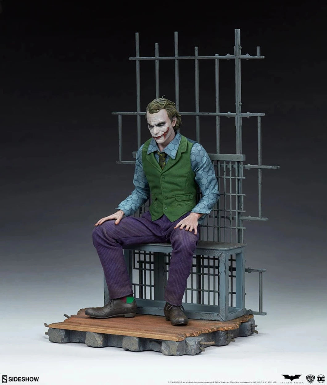 SIDESHOW THE JOKER PREMIUM FORMAT 1/4 300717 - Anotoys Collectibles
