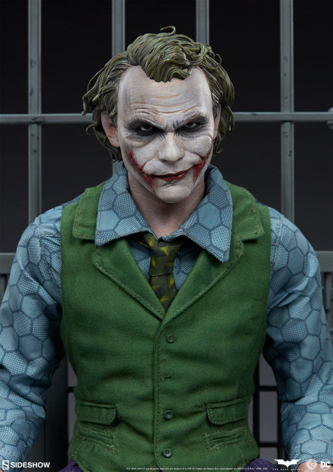 SIDESHOW THE JOKER PREMIUM FORMAT 1/4 300717 - Anotoys Collectibles