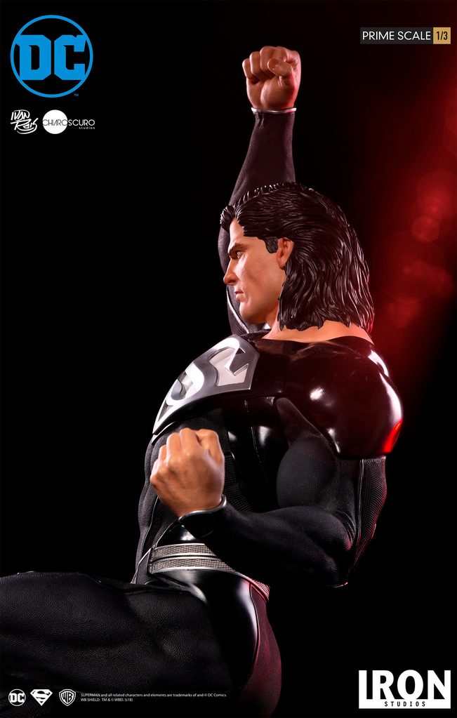 SUPERMAN BLACK SUIT PRIME