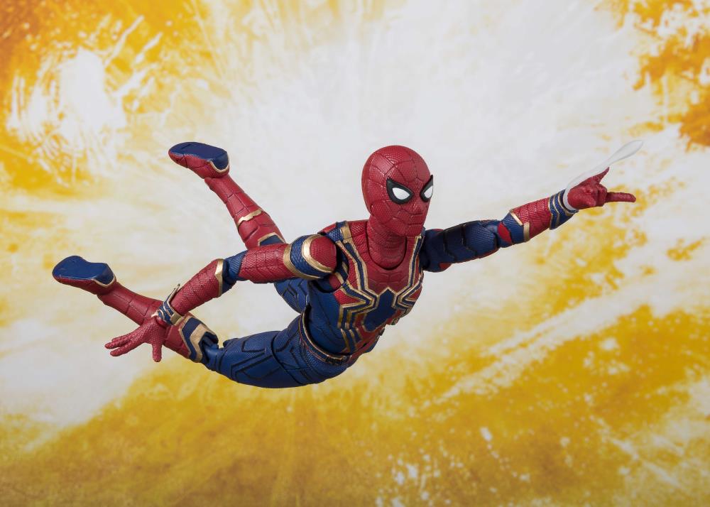 IRON SPIDER & TAMASHII STAGE