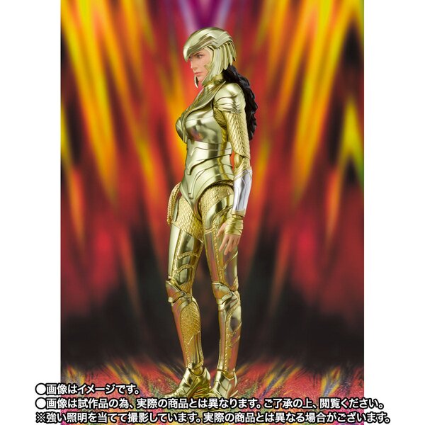 WONDER WOMAN GOLDEN ARMOR