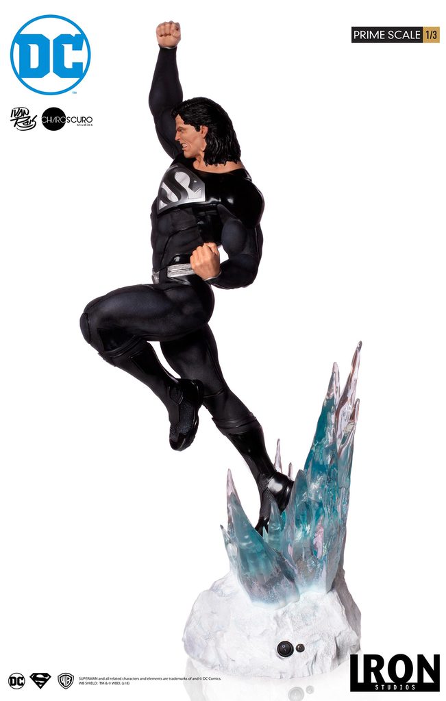 SUPERMAN BLACK SUIT PRIME