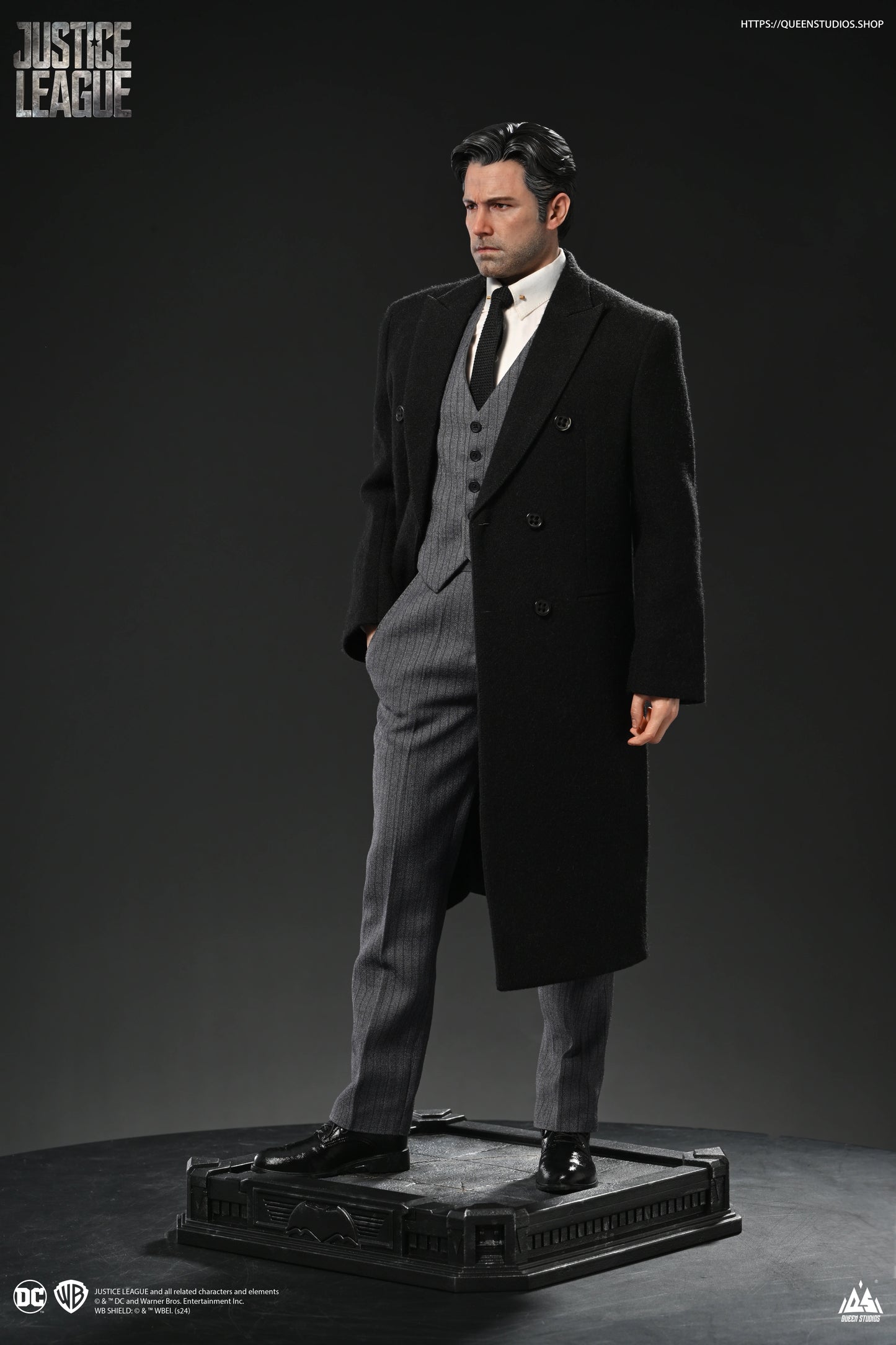 QUEEN STUDIOS BRUCE WAYNE (BEN AFFLECK) 1/4 STATUE (PREORDER)