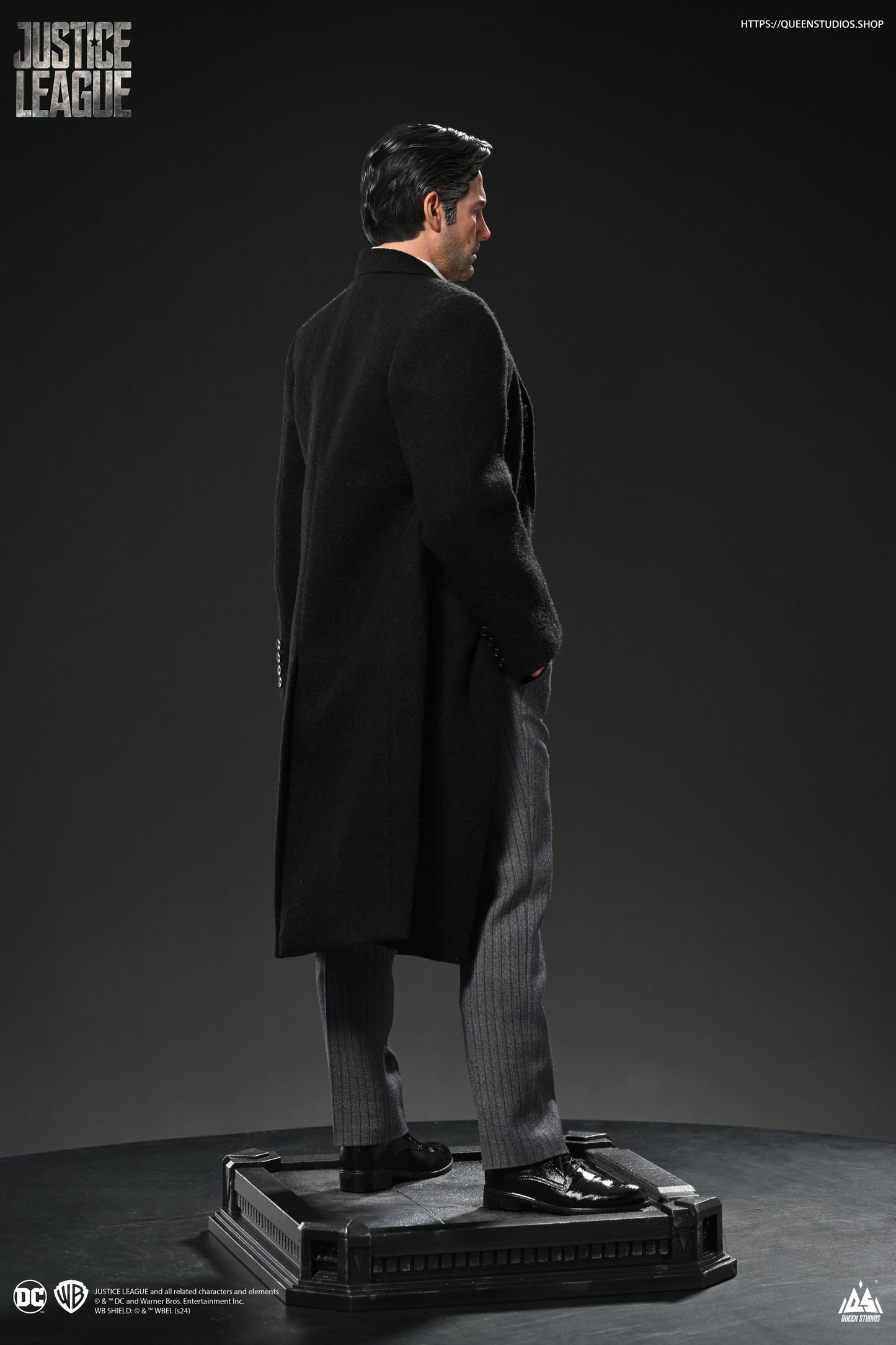 QUEEN STUDIOS BRUCE WAYNE (BEN AFFLECK) 1/4 STATUE (PREORDER)