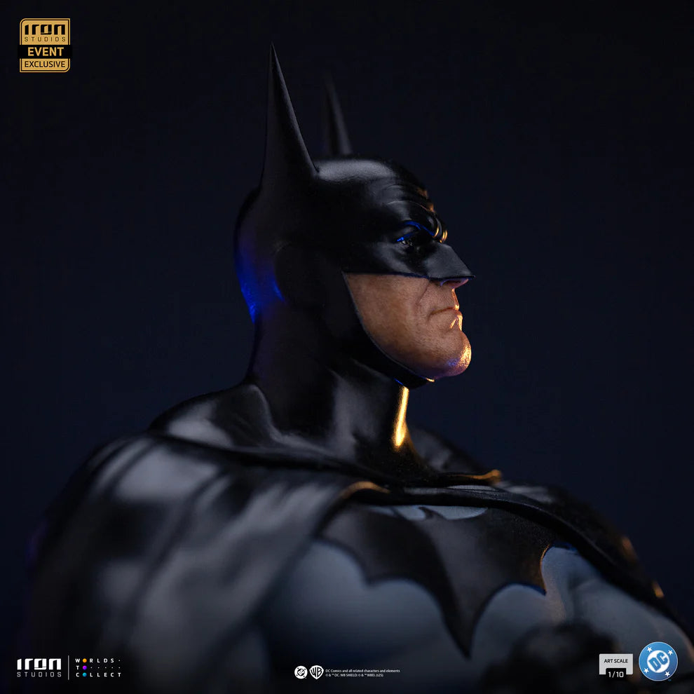 IRON STUDIOS - BATMAN EVENT EXCLUSIVE ART SCALE 1/10 - DCCDCG123625-10 - Anotoys Collectibles