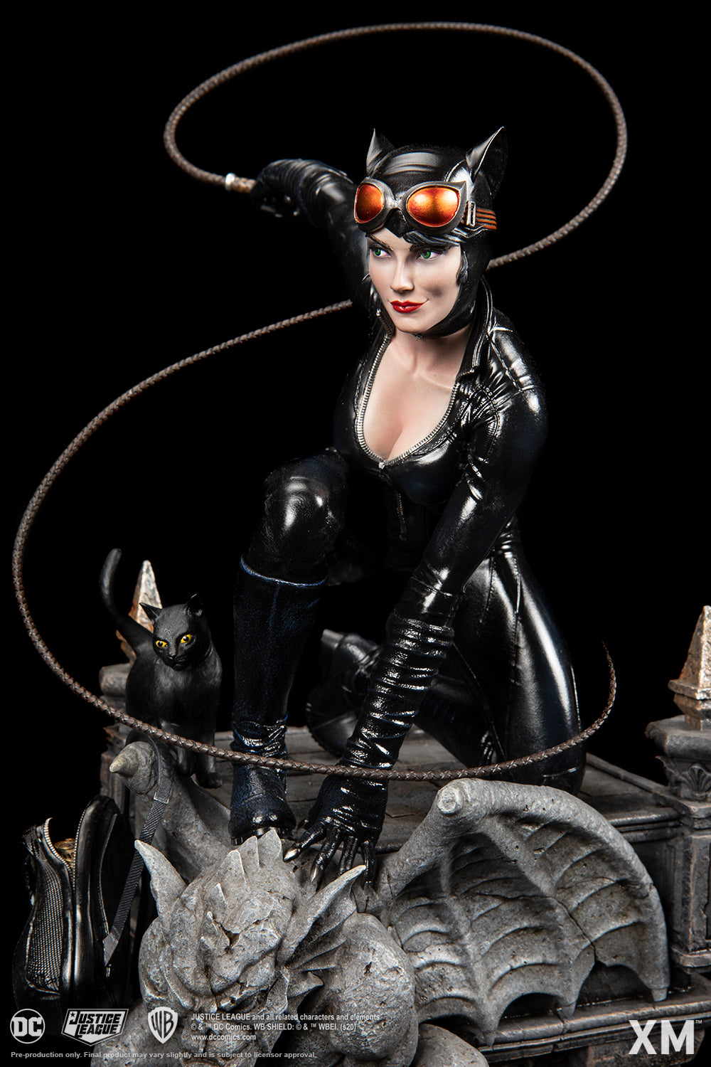 XM STUDIOS DC CATWOMAN REBIRTH 1/6 STATUE - XM100018MSG - Anotoys Collectibles