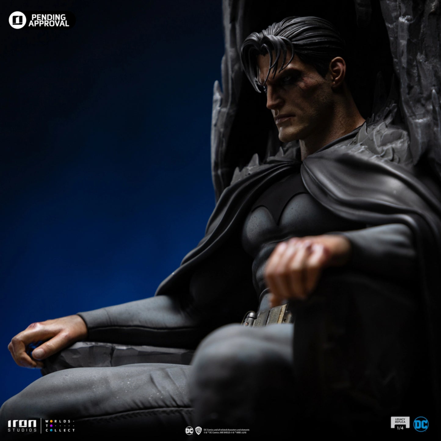 IRON STUDIOS  BATMAN AND BRUCE WAYNE LEGACY REPLICA 1/4