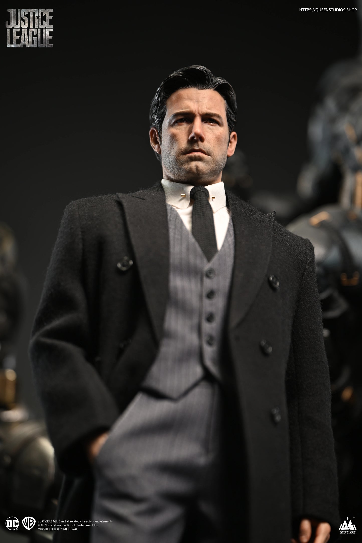 QUEEN STUDIOS BRUCE WAYNE (BEN AFFLECK) 1/4 STATUE (PREORDER)