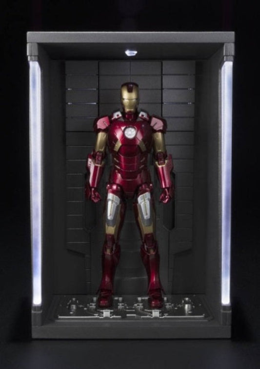 SH FIGUARTS IRONMAN MK-7 AND HALL OF ARMOR - 55100 - Anotoys Collectibles