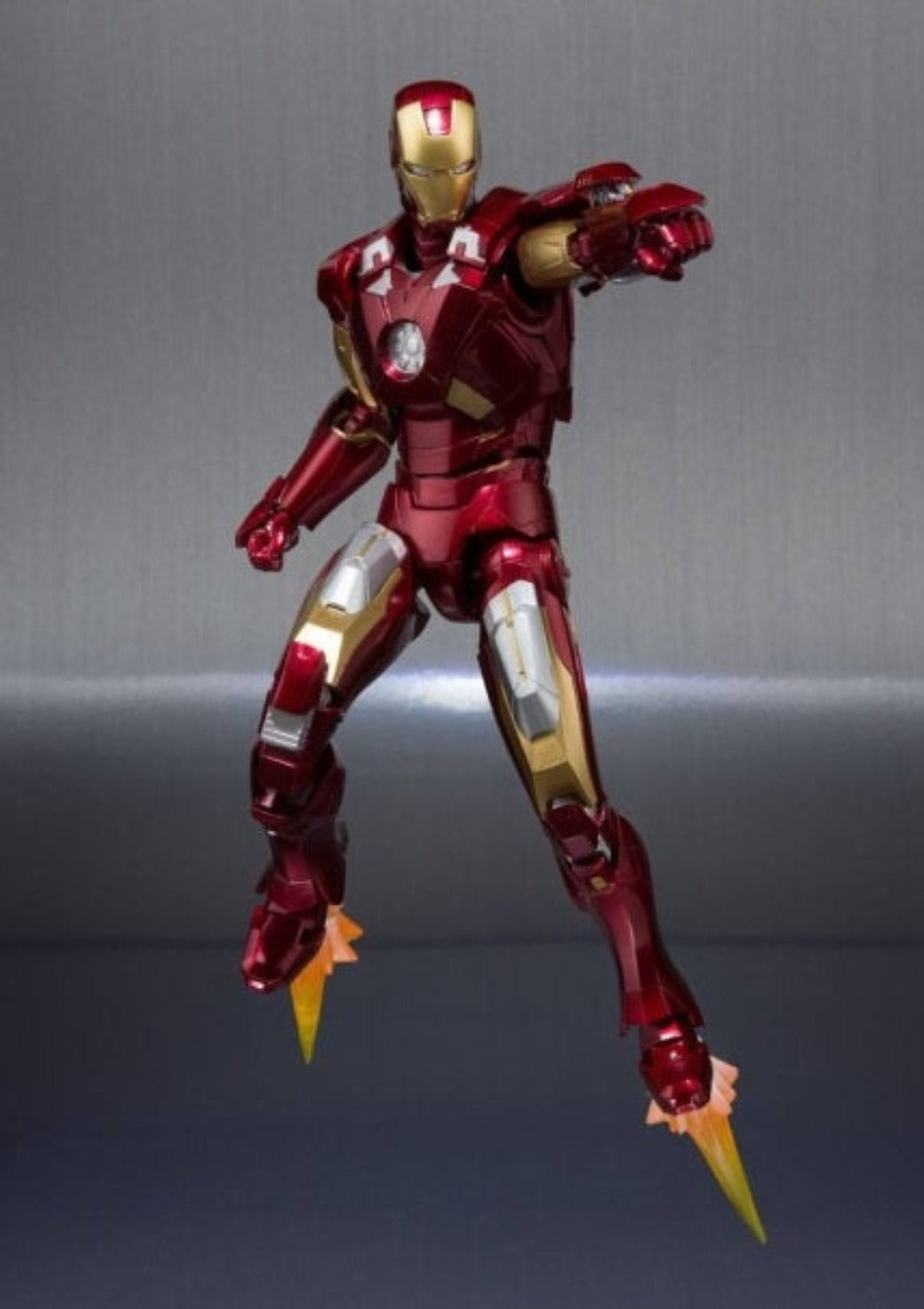 SH FIGUARTS IRONMAN MK-7 AND HALL OF ARMOR - 55100 - Anotoys Collectibles