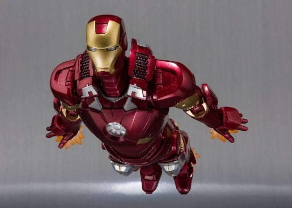 SH FIGUARTS IRONMAN MK-7 AND HALL OF ARMOR - 55100 - Anotoys Collectibles