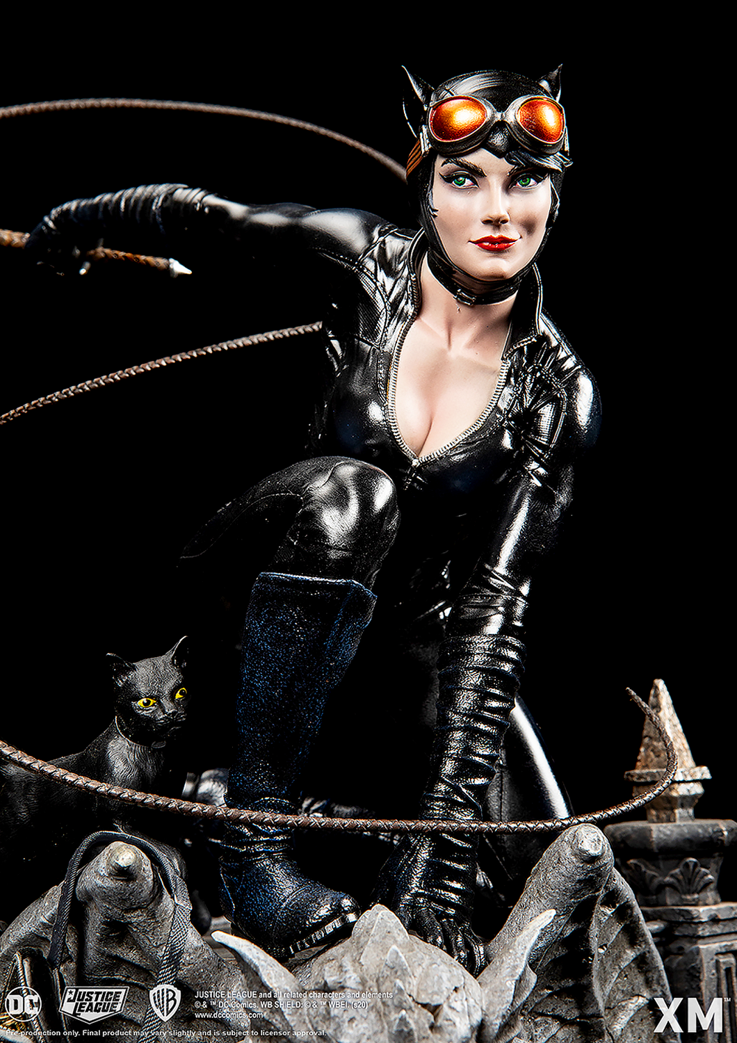 XM STUDIOS DC CATWOMAN REBIRTH 1/6 STATUE - XM100018MSG - Anotoys Collectibles