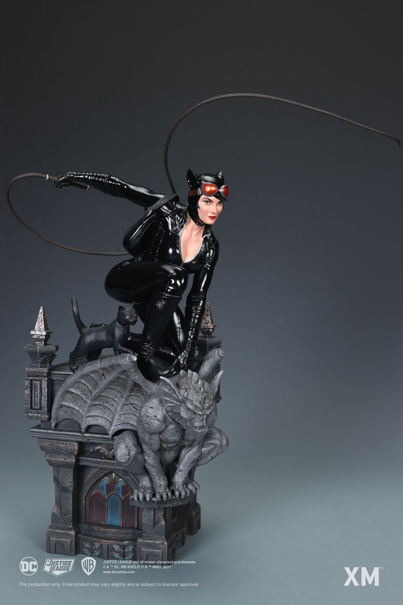 XM STUDIOS DC CATWOMAN REBIRTH 1/6 STATUE - XM100018MSG - Anotoys Collectibles