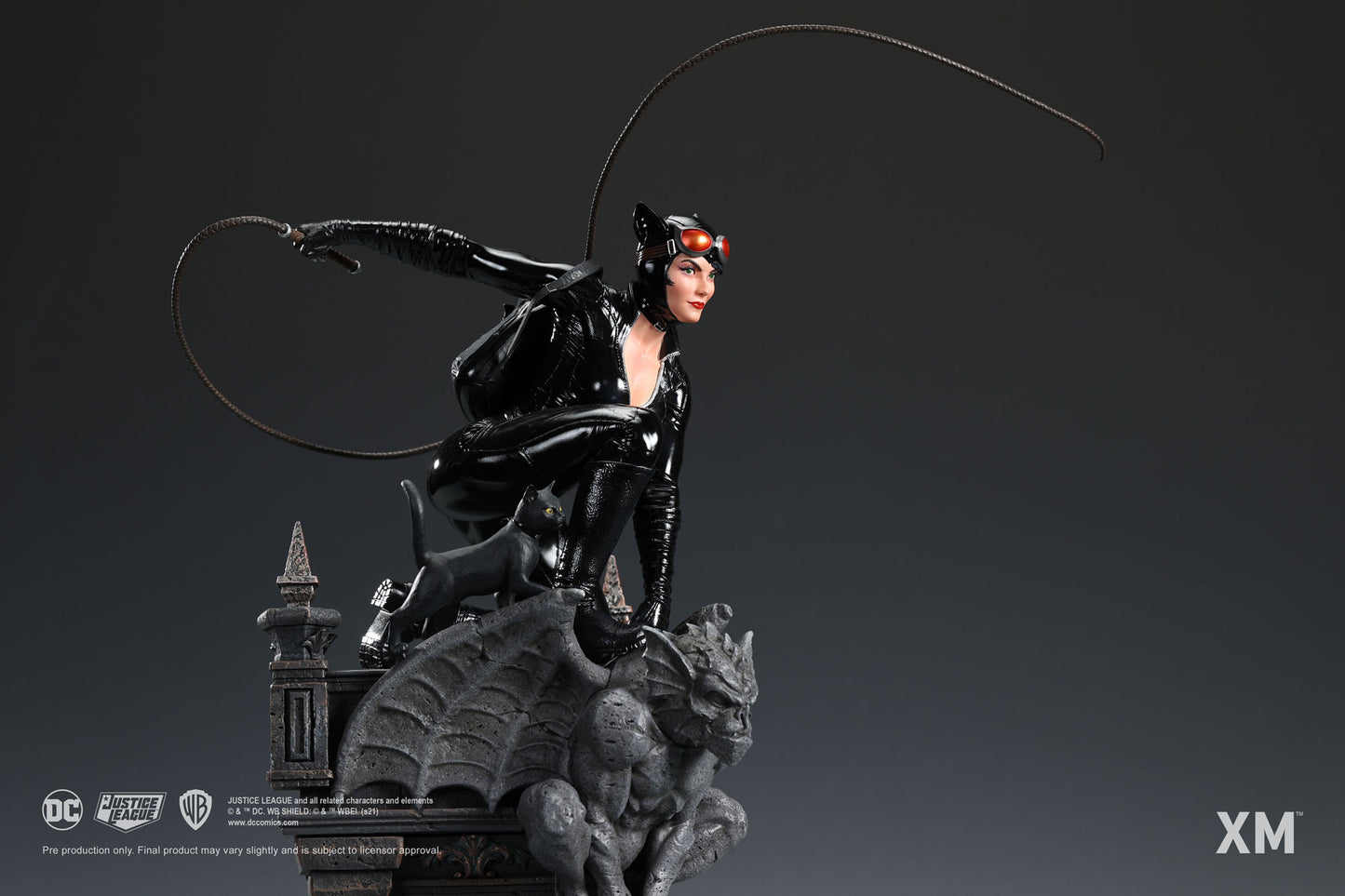 XM STUDIOS DC CATWOMAN REBIRTH 1/6 STATUE - XM100018MSG - Anotoys Collectibles