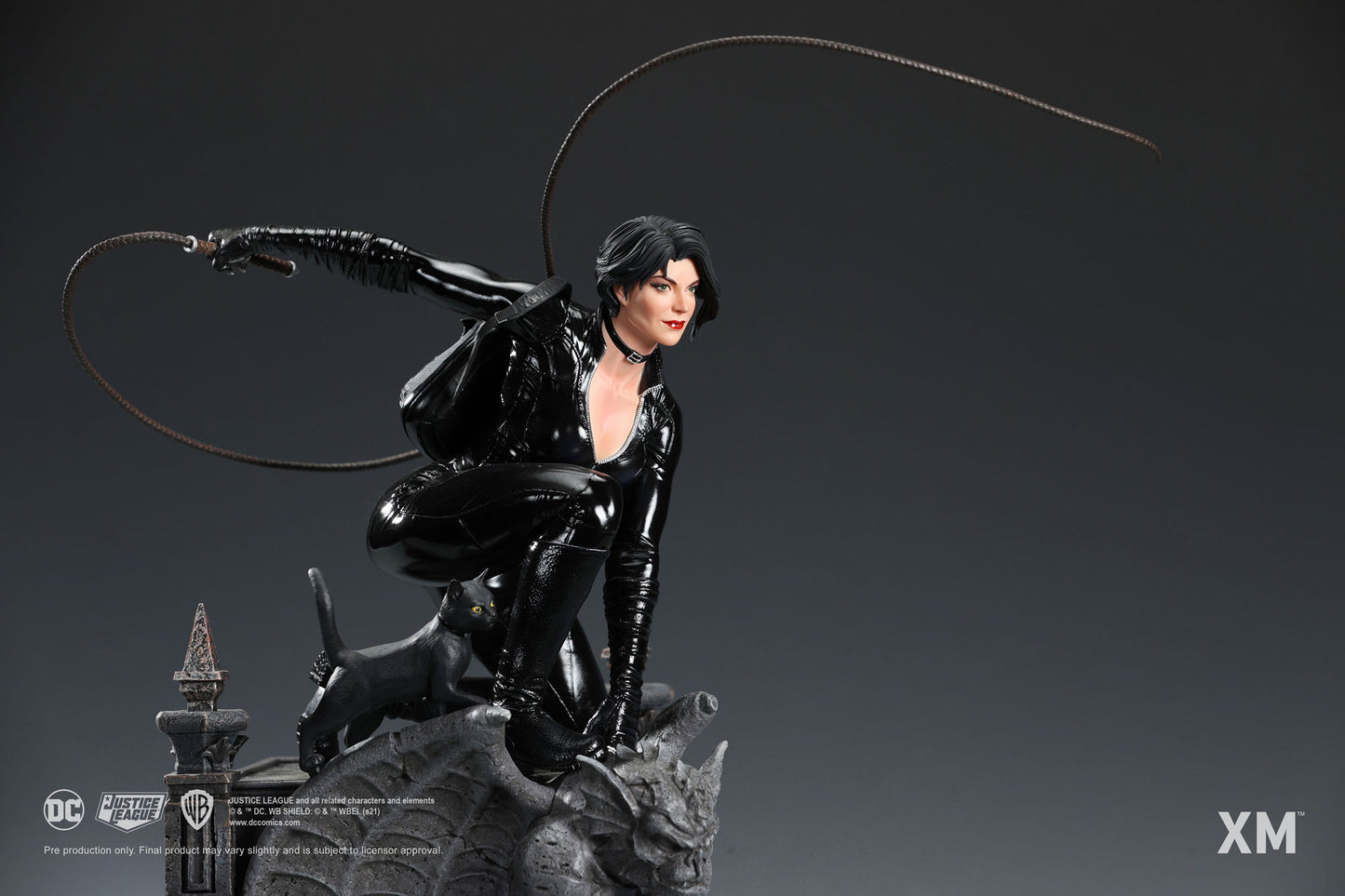 XM STUDIOS DC CATWOMAN REBIRTH 1/6 STATUE - XM100018MSG - Anotoys Collectibles