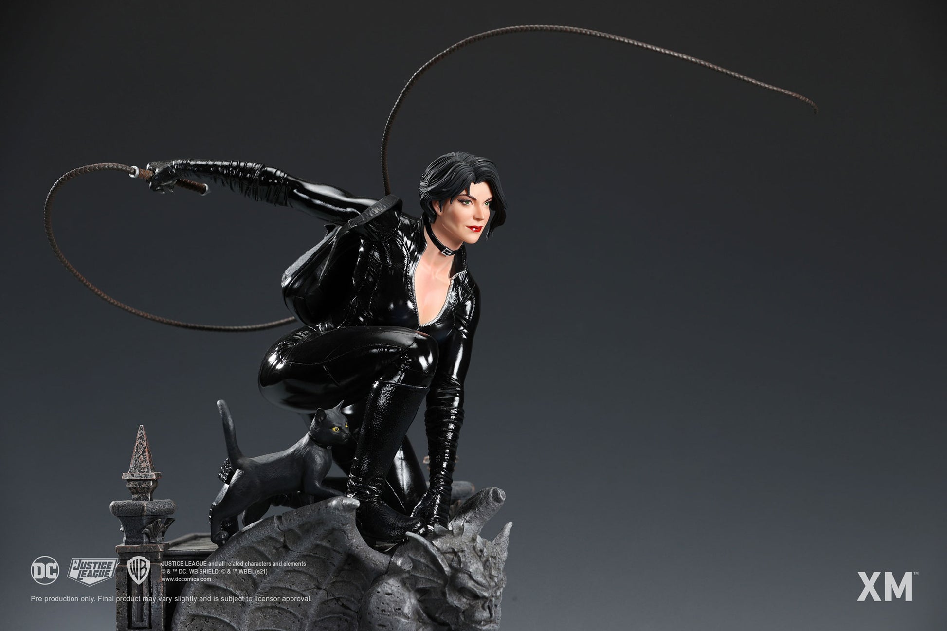 XM STUDIOS DC CATWOMAN REBIRTH 1/6 STATUE - XM100018MSG - Anotoys Collectibles