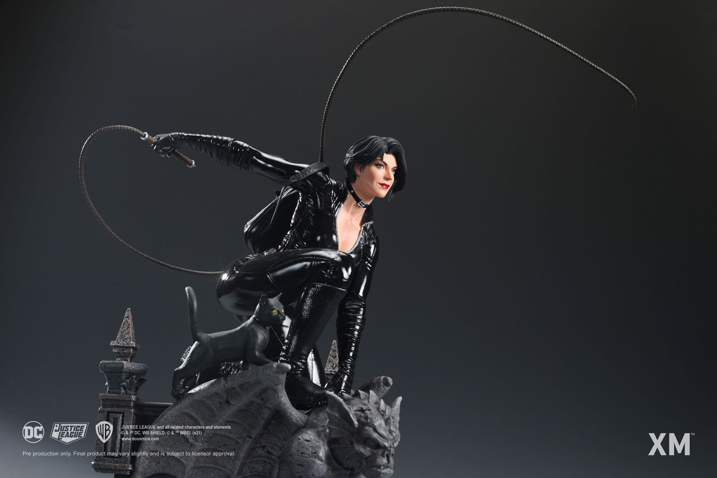 XM STUDIOS DC CATWOMAN REBIRTH 1/6 STATUE - XM100018MSG - Anotoys Collectibles