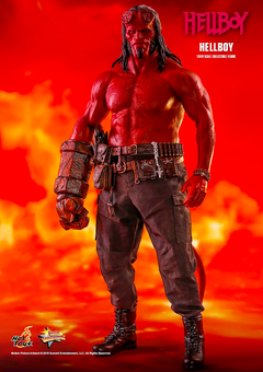 HOT TOYS HELLBOY フィギュア Amazon.com: Hot Toys Hellboy 1/6 Sixth Scale Movie
