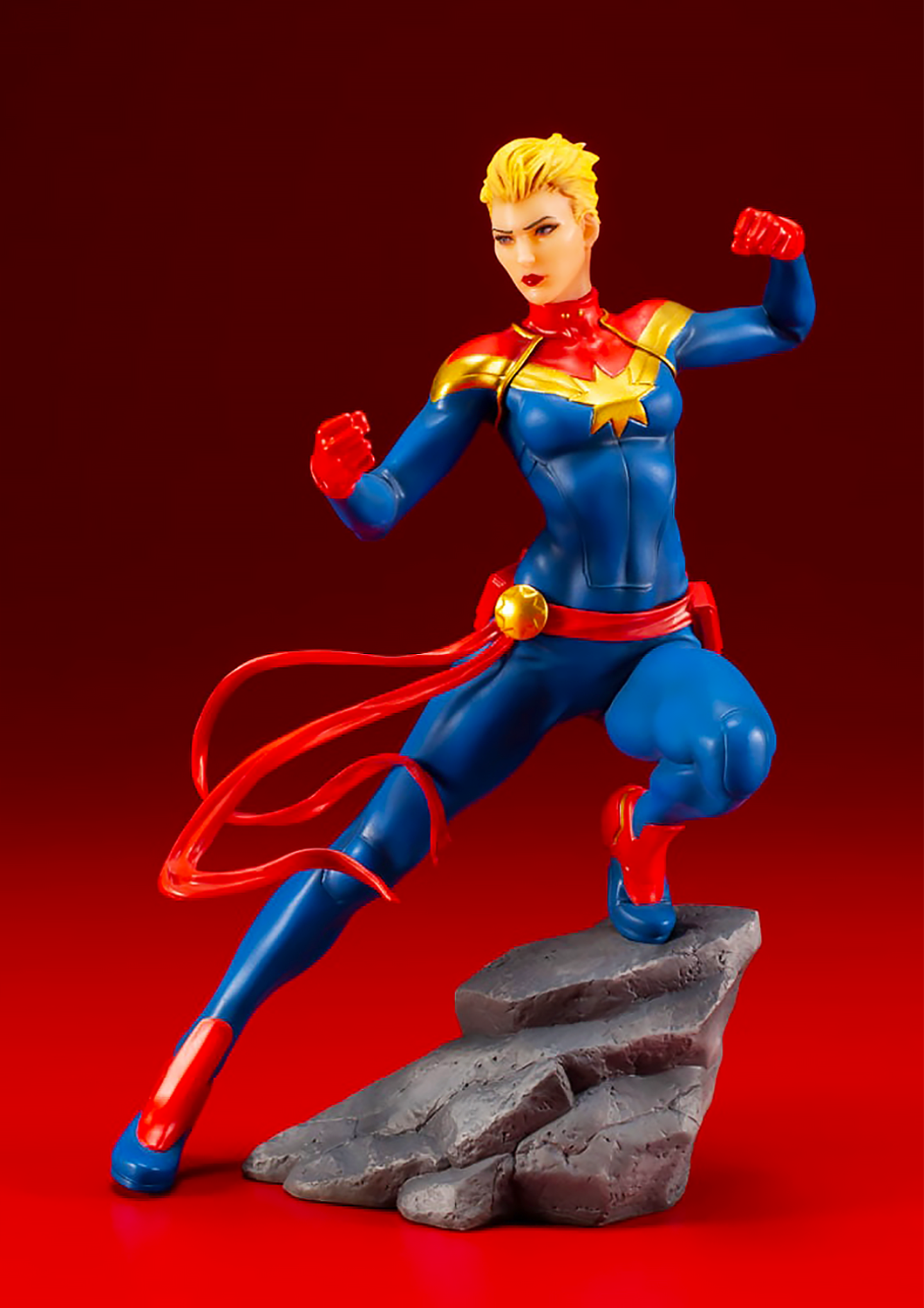 KOTOBUKIYA MARVEL COMICS AVENGERS SERIES CAPTAIN MARVEL ARTFX+ STATUE - MK249 - Anotoys Collectibles