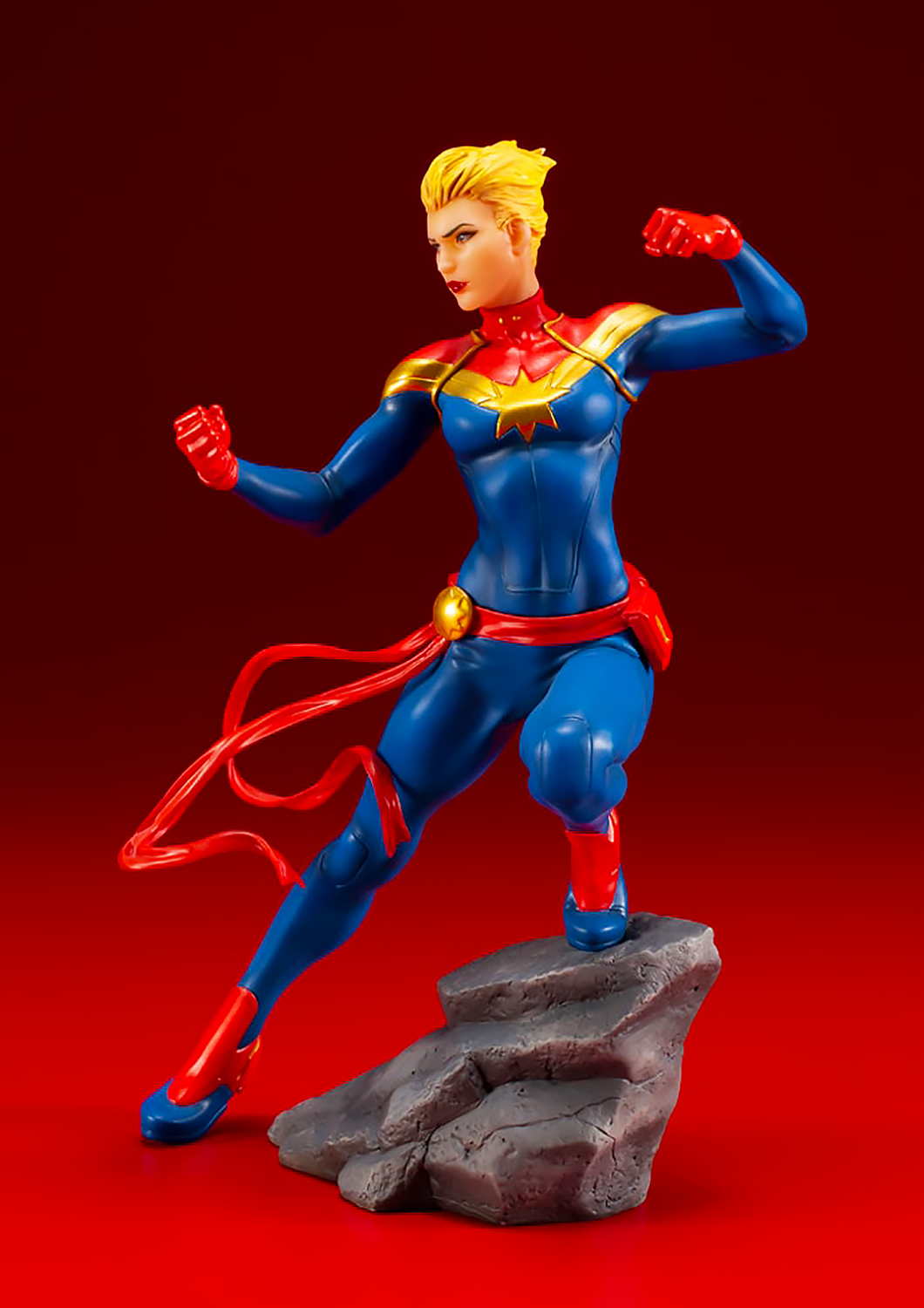 KOTOBUKIYA MARVEL COMICS AVENGERS SERIES CAPTAIN MARVEL ARTFX+ STATUE - MK249 - Anotoys Collectibles