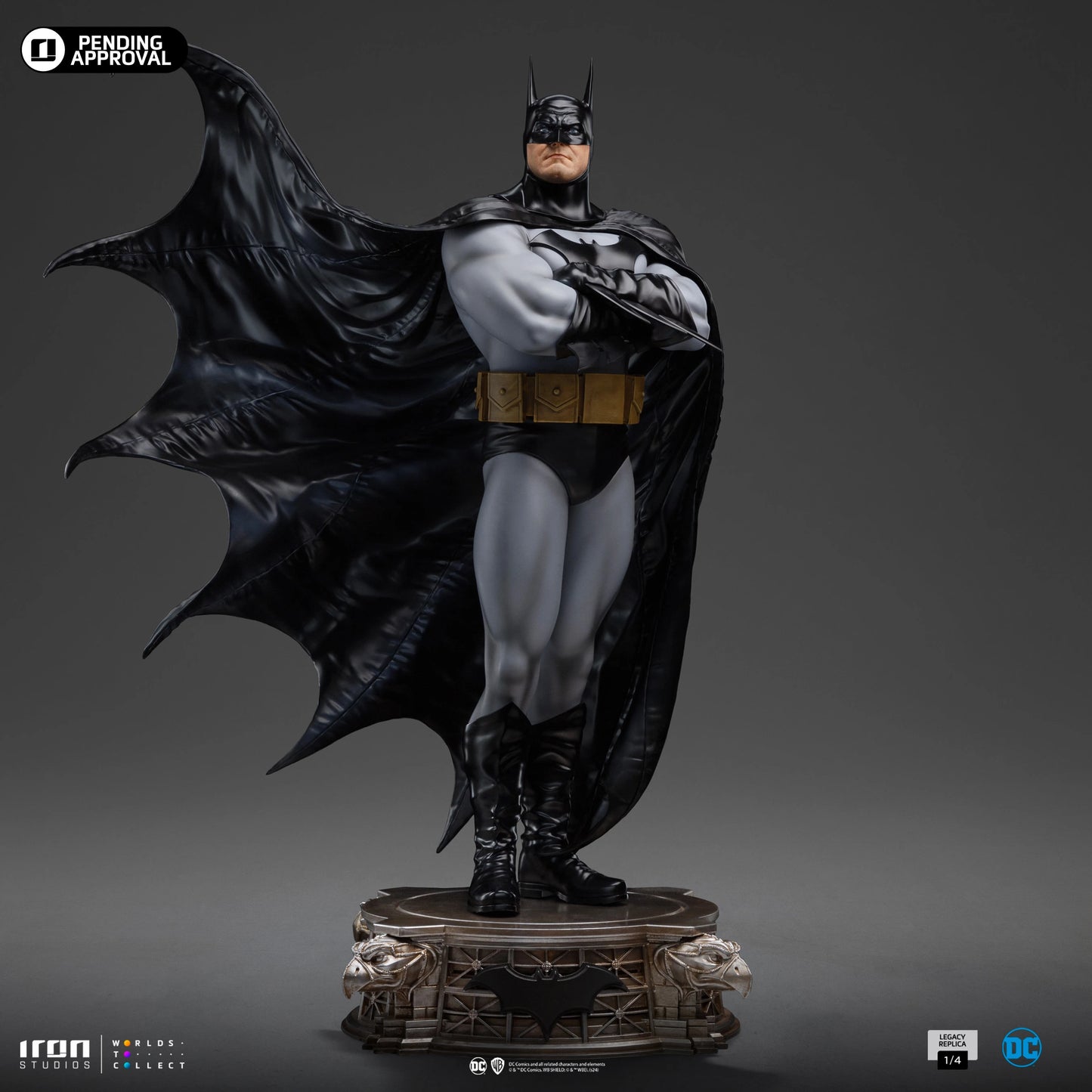 DC COMICS BATMAN DC TRINITY 1/4 SCALE LEGACY REPLICA