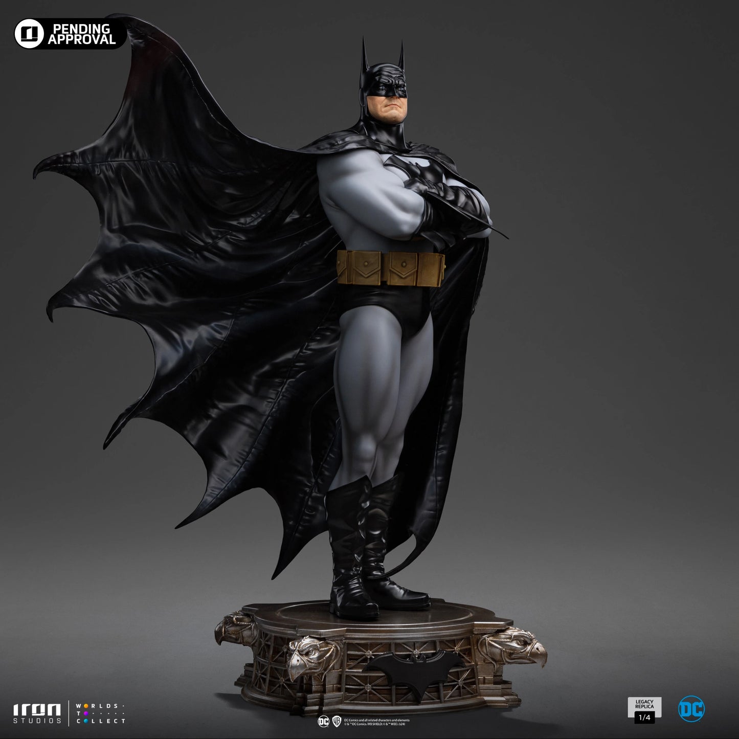 DC COMICS BATMAN DC TRINITY 1/4 SCALE LEGACY REPLICA