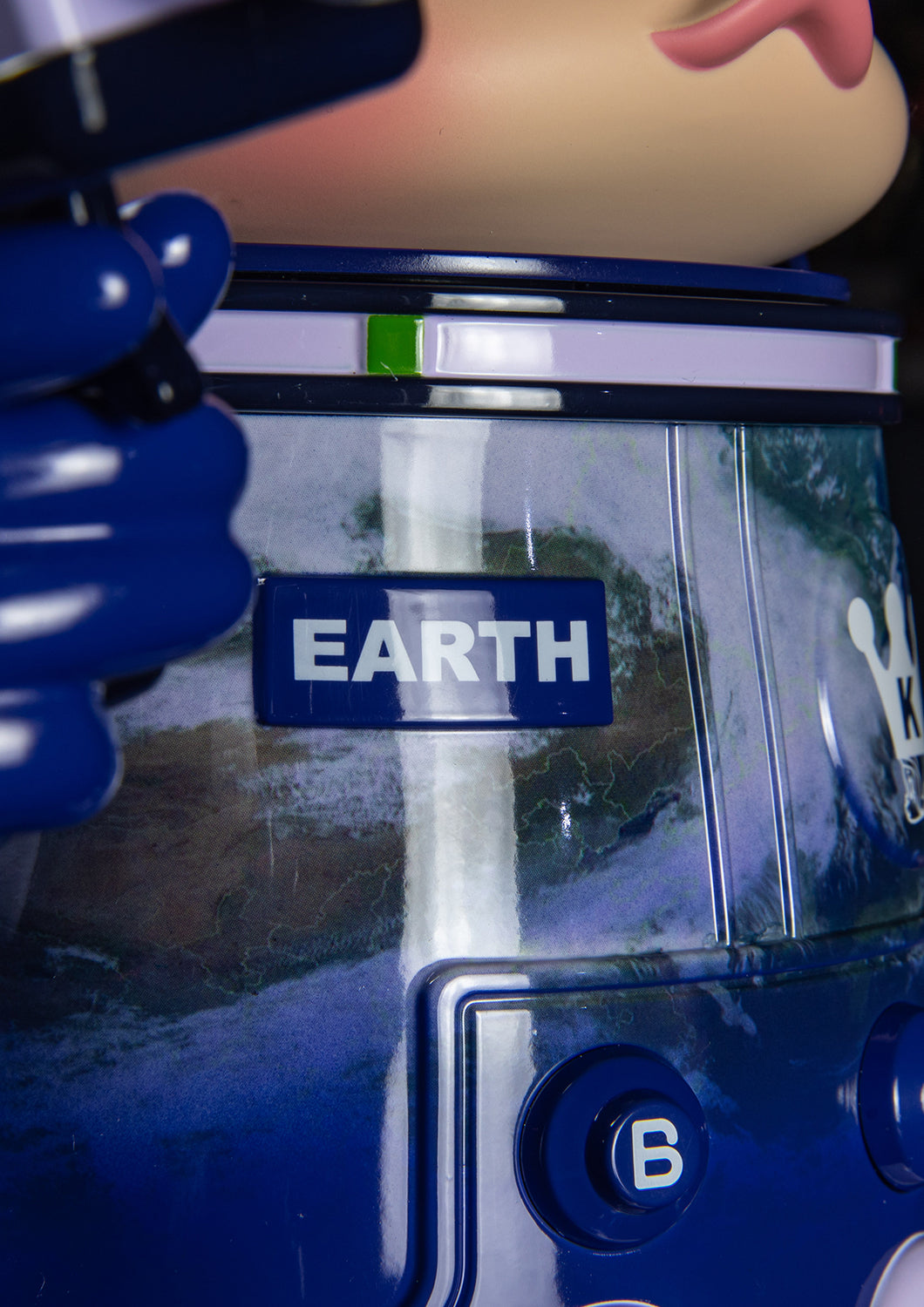 EARTH SUPER SECRET EDITION - MEGA SPACE MOLLY 400% PLANET SERIES - Anotoys Collectibles