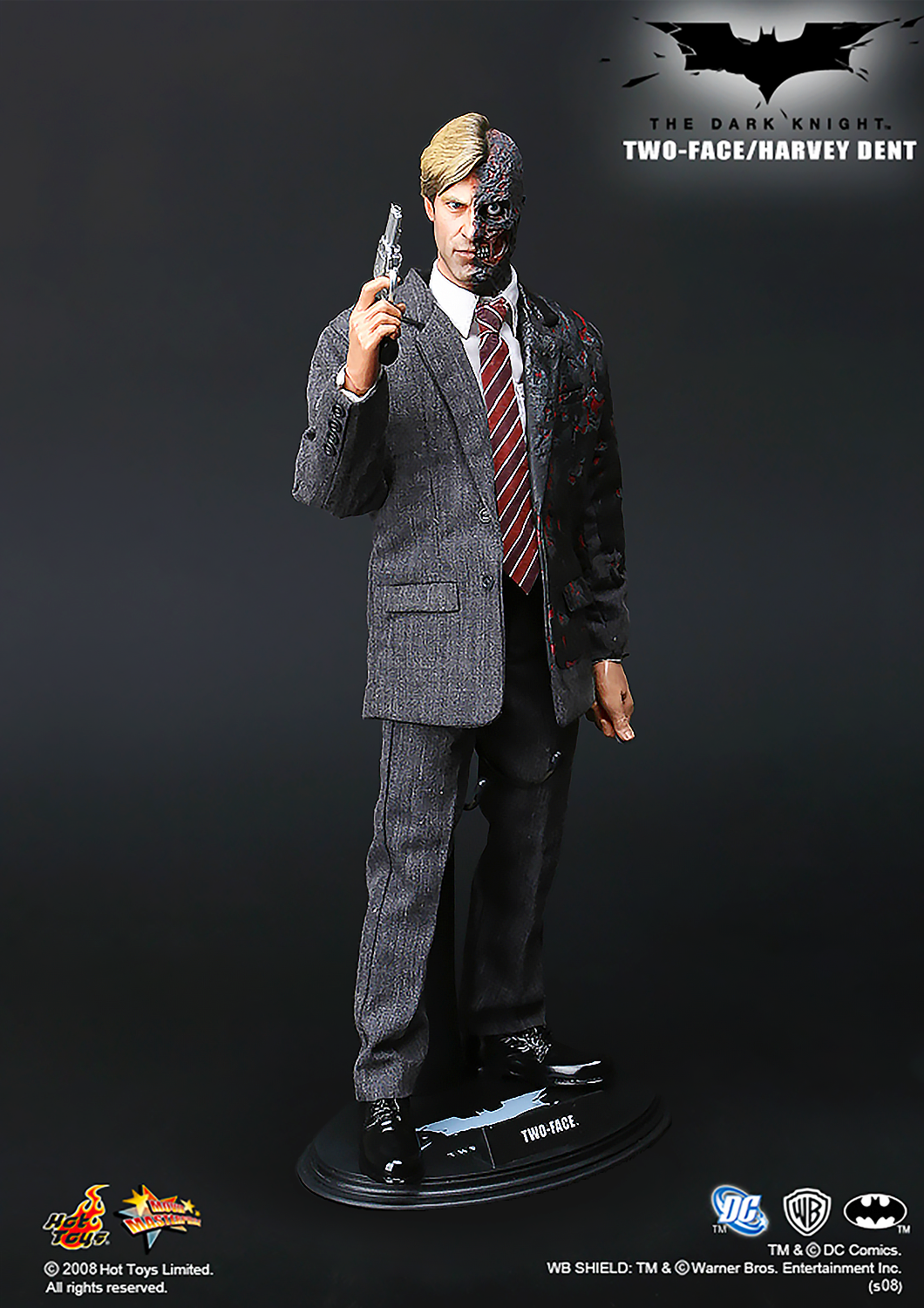 HOT TOYS THE DARK KNIGHT: TWO FACE / HARVEY DENT 1/6 Scale Action