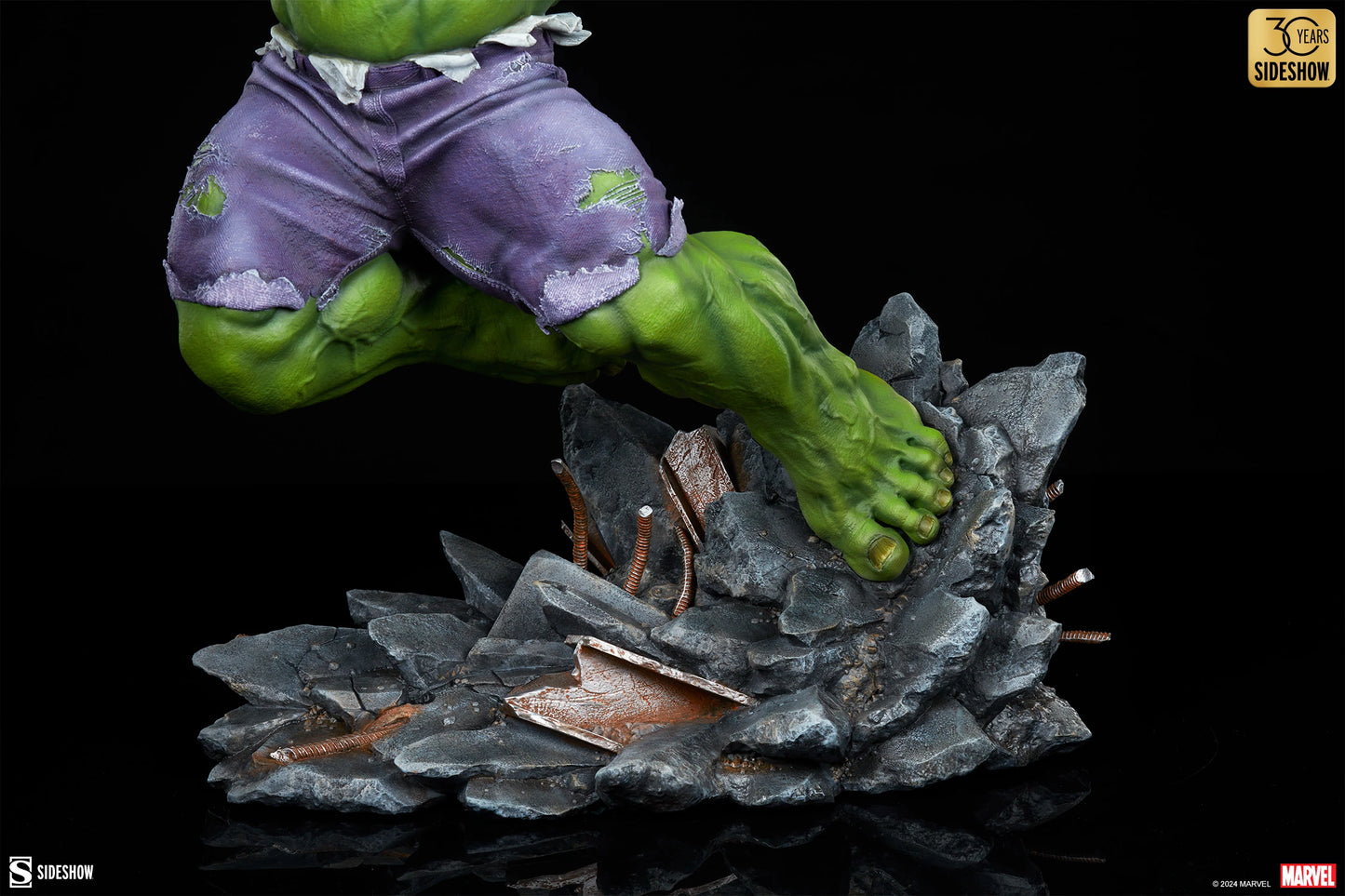 SIDESHOW HULK CLASSIC PREMIUM FORMAT (PRE-ORDER) - Anotoys Collectibles