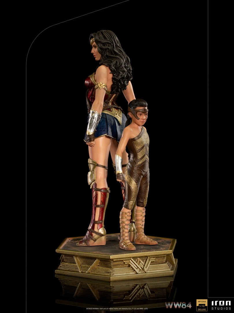 WONDER WOMAN AND YOUNG DIANA DELUXE