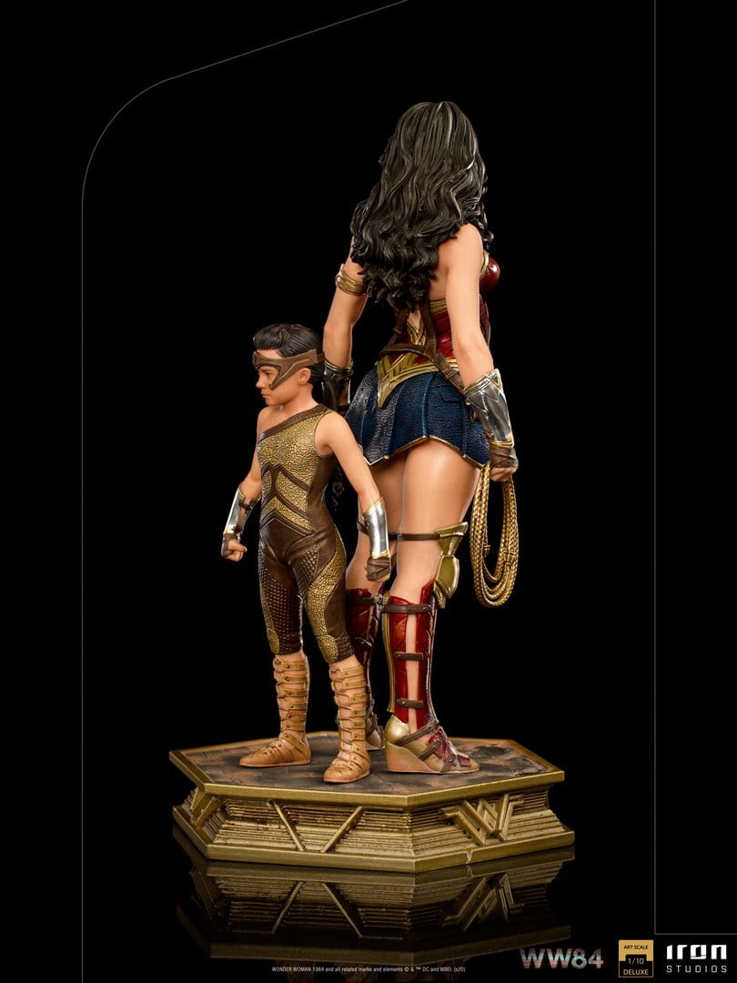 WONDER WOMAN AND YOUNG DIANA DELUXE