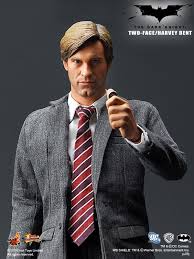 HOT TOYS THE DARK KNIGHT: TWO FACE / HARVEY DENT 1/6 Scale Action Figure - MMS81-D - Anotoys Collectibles