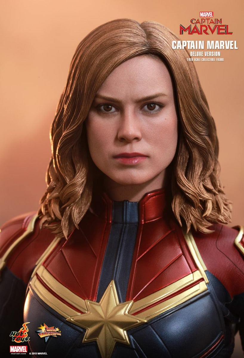 CAPTAIN MARVEL DELUXE