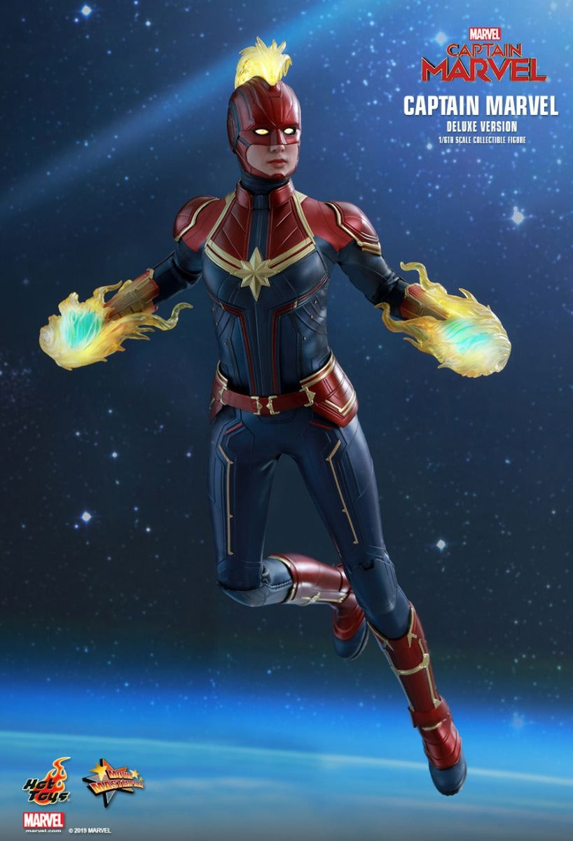 CAPTAIN MARVEL DELUXE